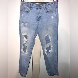 Aeropostale Regular Boyfriend Distressed Jeans